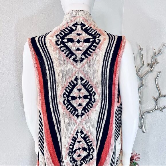 Pink Rose Sleeveless Fringe Cardigan Medium - Picture 5 of 11